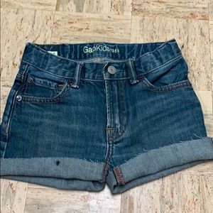 Gap Cut Offs Size 10 slim